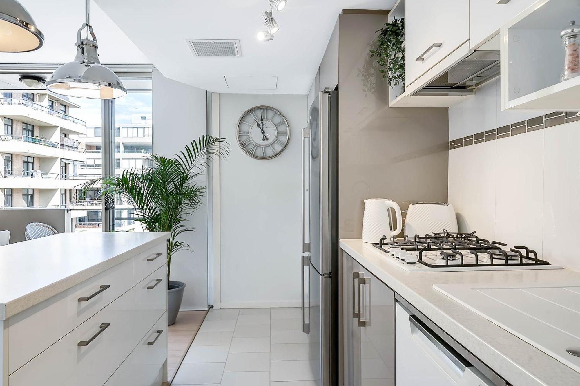 Apartment Heart Of Manly - Quiet 1 Bed Between Harbour *